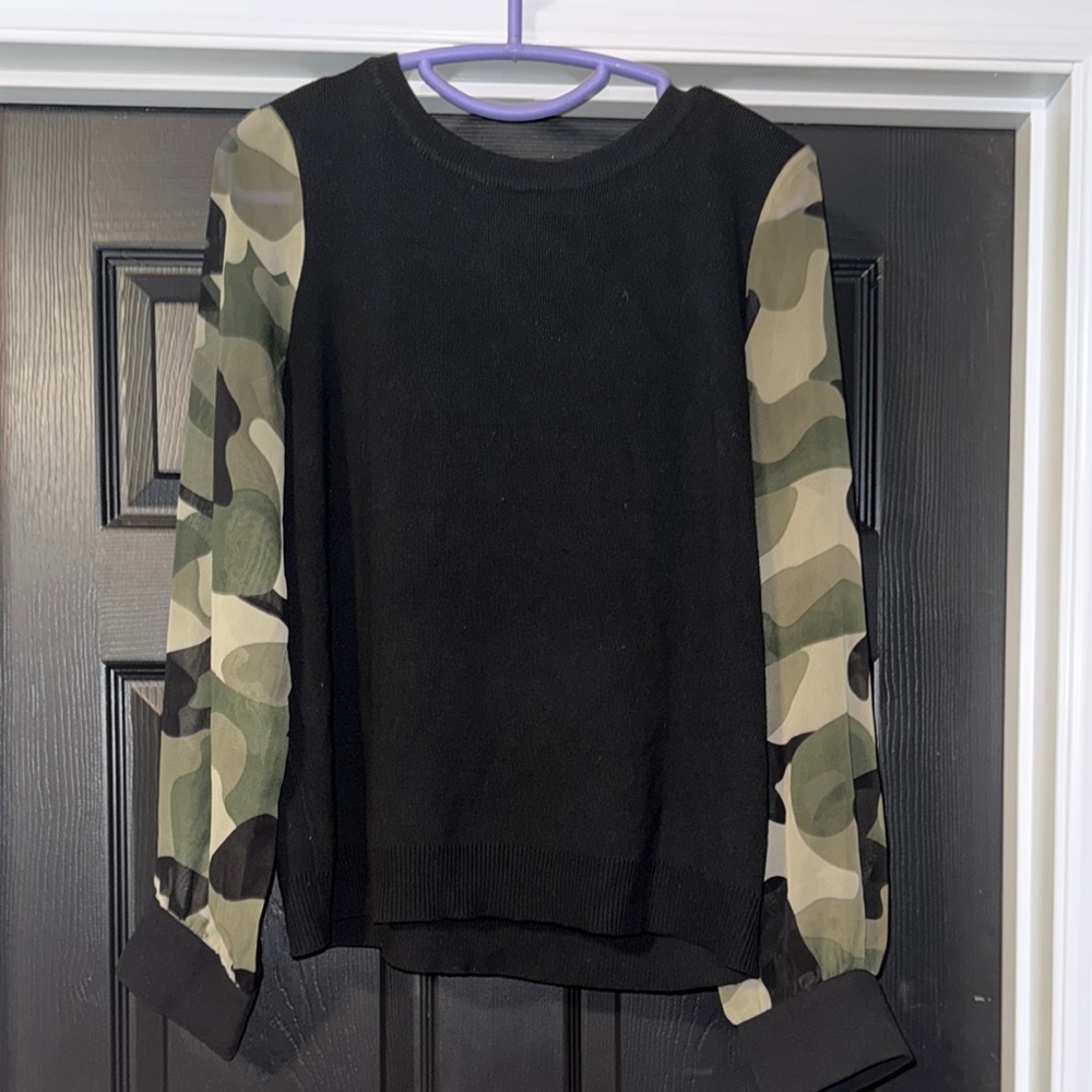 Kids Camo Sleeve Black Top